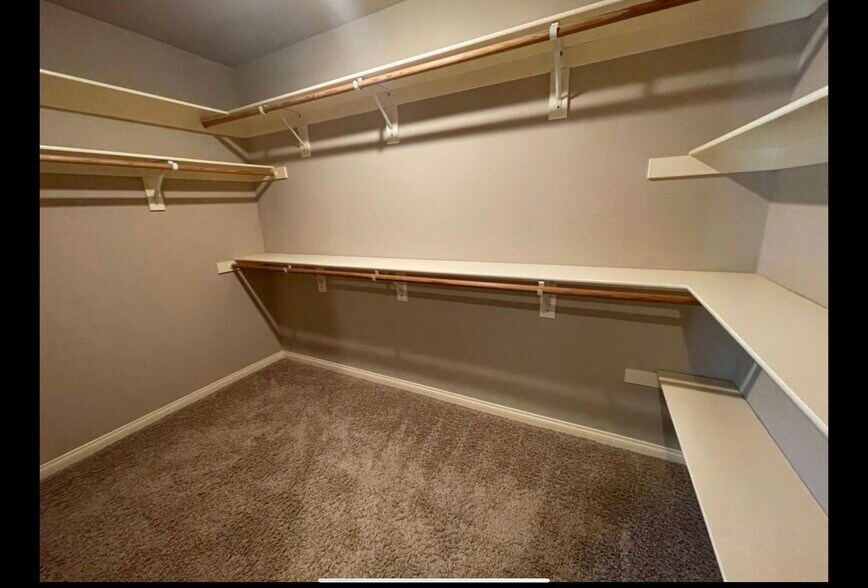 Building Photo - 5124 Glen Albyn Ln