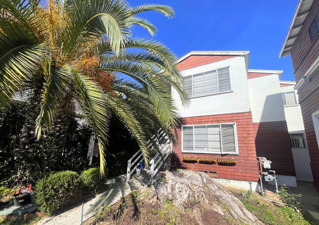 Building Photo - 1st Avenue