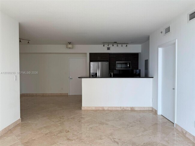 Building Photo - 335 S Biscayne Blvd
