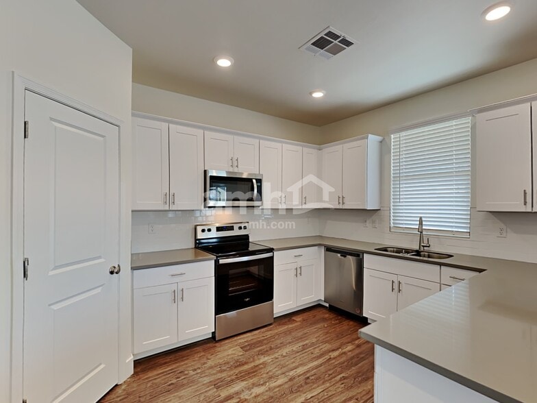 Building Photo - 21412 S 231st Way