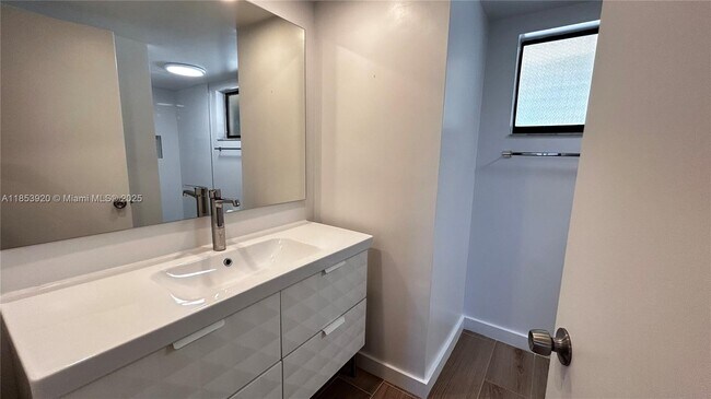 Building Photo - 8415 SW 107th Ave