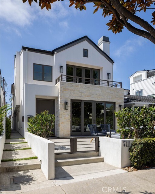 Building Photo - 711 Marigold Ave