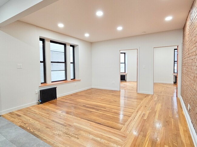 Building Photo - 610 W 150th St