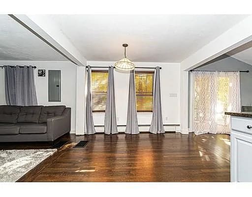 Building Photo - 153 High St