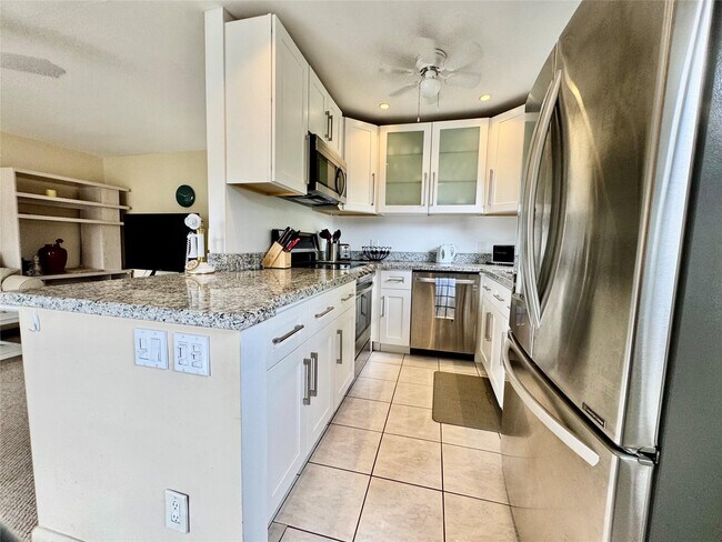 Building Photo - 120 Tilford F