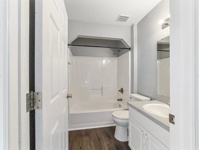 Building Photo - 6930 Bahia Rd