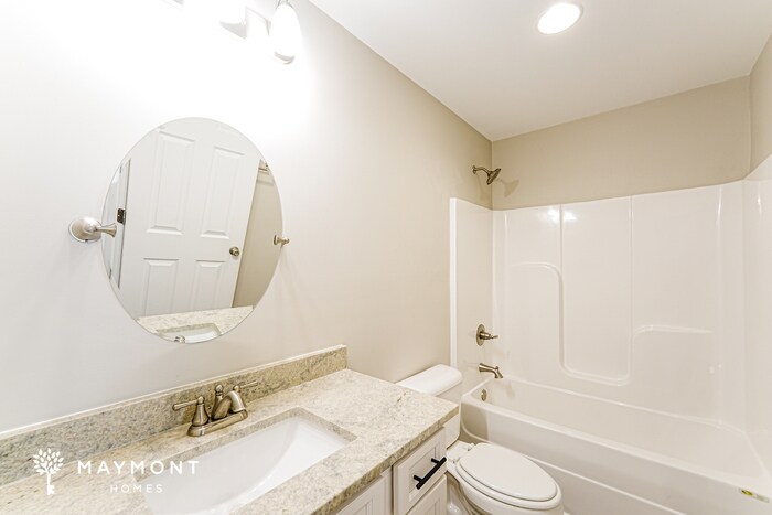 Building Photo - 240 Willowridge Ln