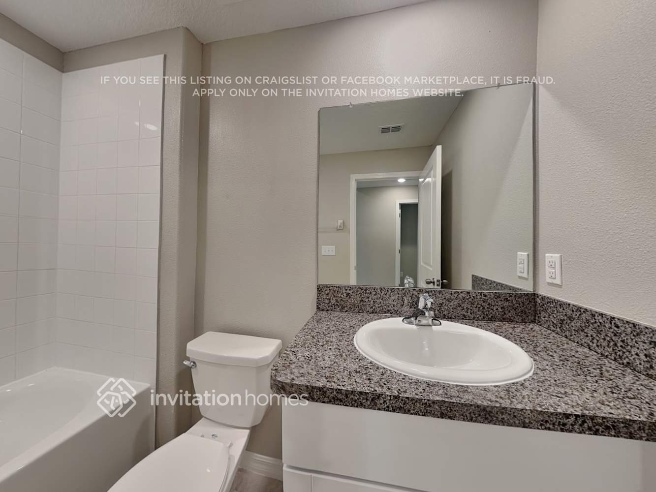 Building Photo - 7112 Paradise Island Ct