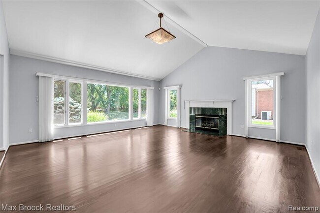 Building Photo - 107 Millstone Rd