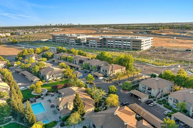 Building Photo - 4200 E Commerce Way