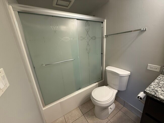 Building Photo - 420 74th St