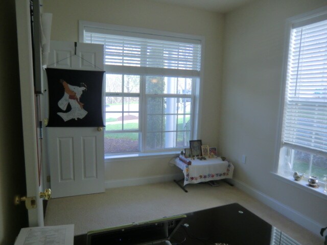 Building Photo - 2128 Red Fox Dr