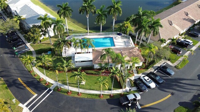 Building Photo - 3192 SW 50th St