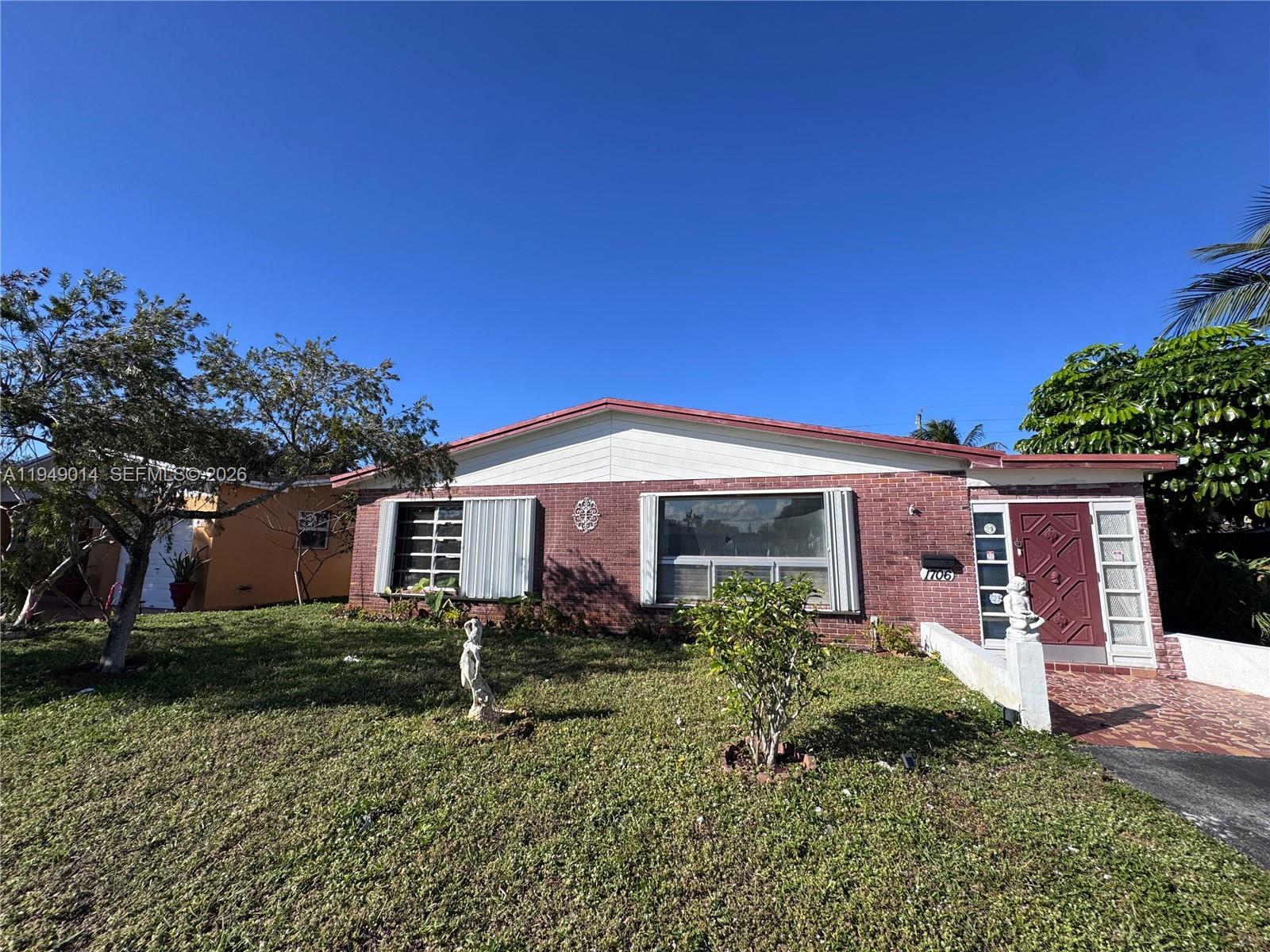 Building Photo - 1706 N 45th Ave