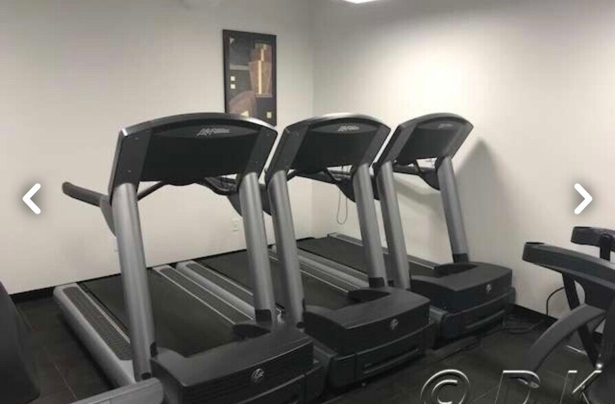 Building Photo - 241 E Broadway