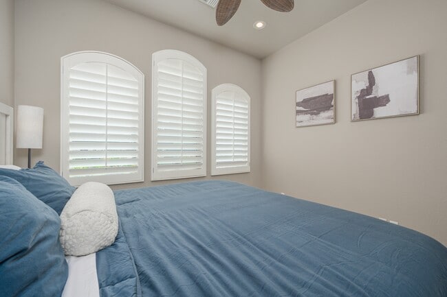 Building Photo - 1362 Pioneer Trail