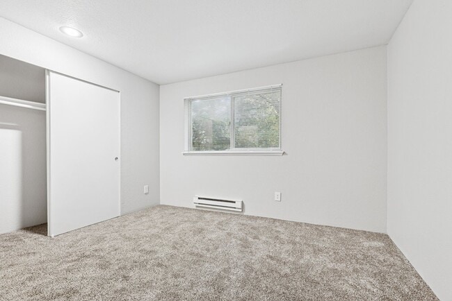 Building Photo - Saratoga