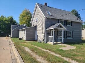 Building Photo - 901 1st Ave