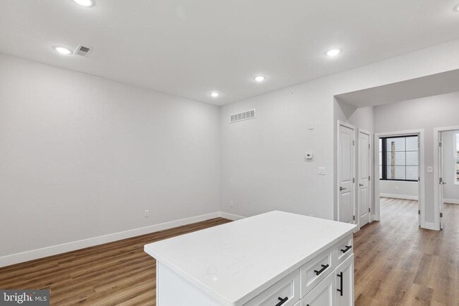 Building Photo - 1840 N Gratz St
