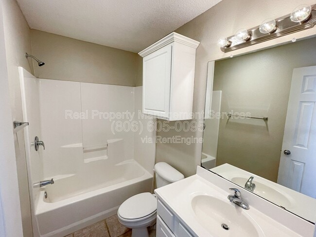 Building Photo - 621 N Elkhart Ave