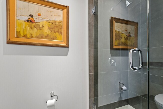 Building Photo - Luxury 2 Bed 1.75 Bath Furnished Downtown Seattle Condo with Stunning Views