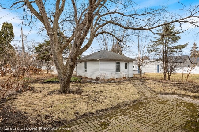 Building Photo - 815 N Ellsworth St