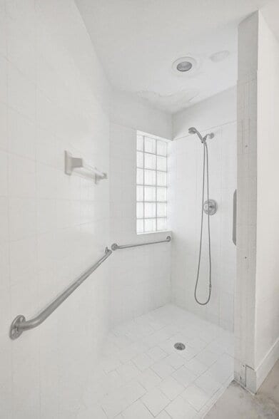 Building Photo - 17866 SW 10th Ln
