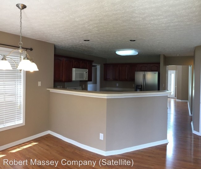Building Photo - 4 br, 2.5 bath House - 5502 Symington Court