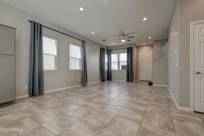 Building Photo - 15717 W Polk St