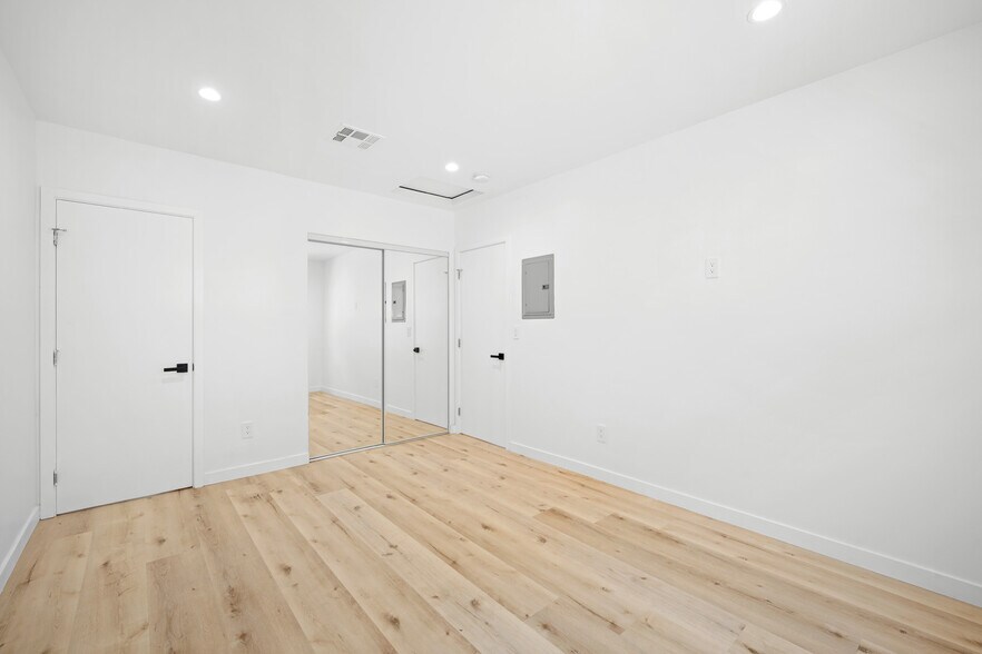 Building Photo - 1022 Spazier Ave