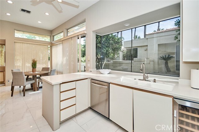 Building Photo - 44980 Olympic Ct