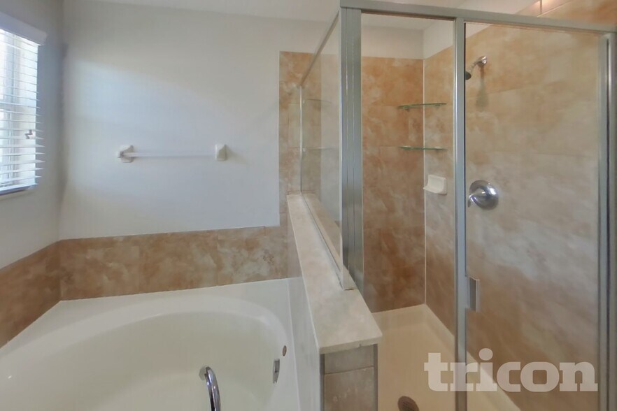 Building Photo - 13814 Crater Cir