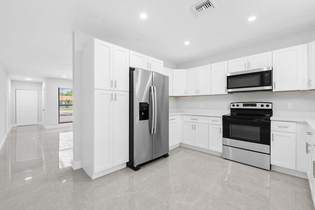 Building Photo - 3720 NW 110th Ave