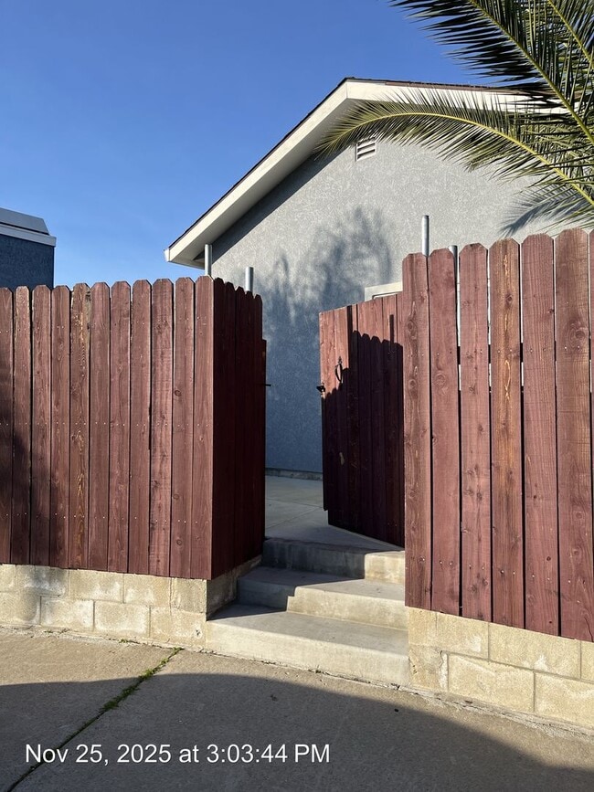 Building Photo - Beautiful Home on Multi-Property Parcel