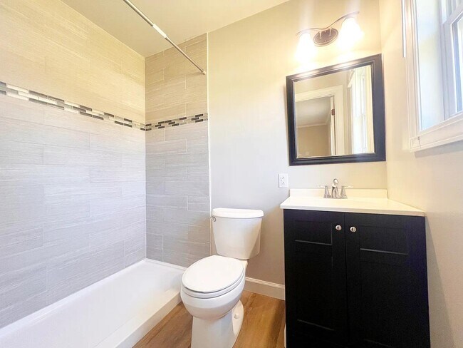 Building Photo - 106 Lori Dr