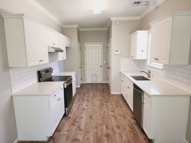 Building Photo - 446 Savannah Cove
