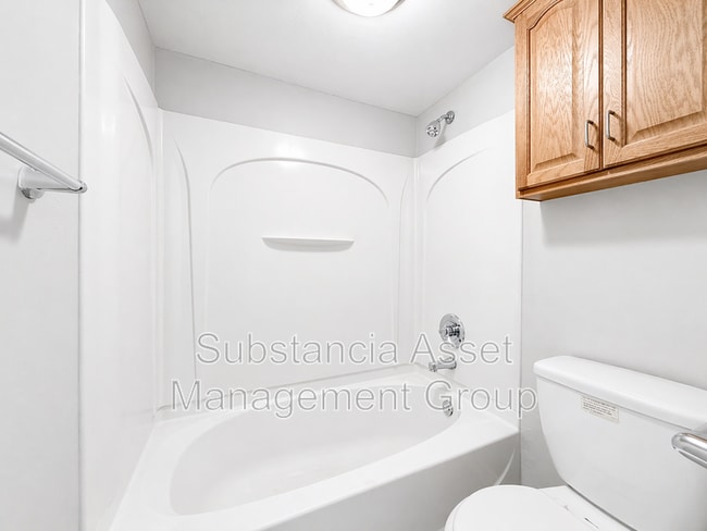 Building Photo - 1429 NW 24th St