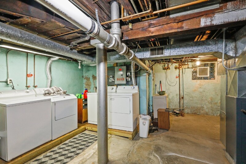 Building Photo - 600 Raub St