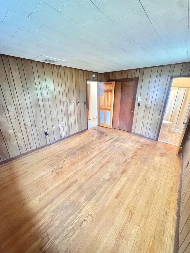 Building Photo - THREE BEDROOM RANCH HOME IN PARKLAND SCHOOL DISTRICT