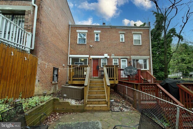 Building Photo - 1365 Talbert Terrace SE