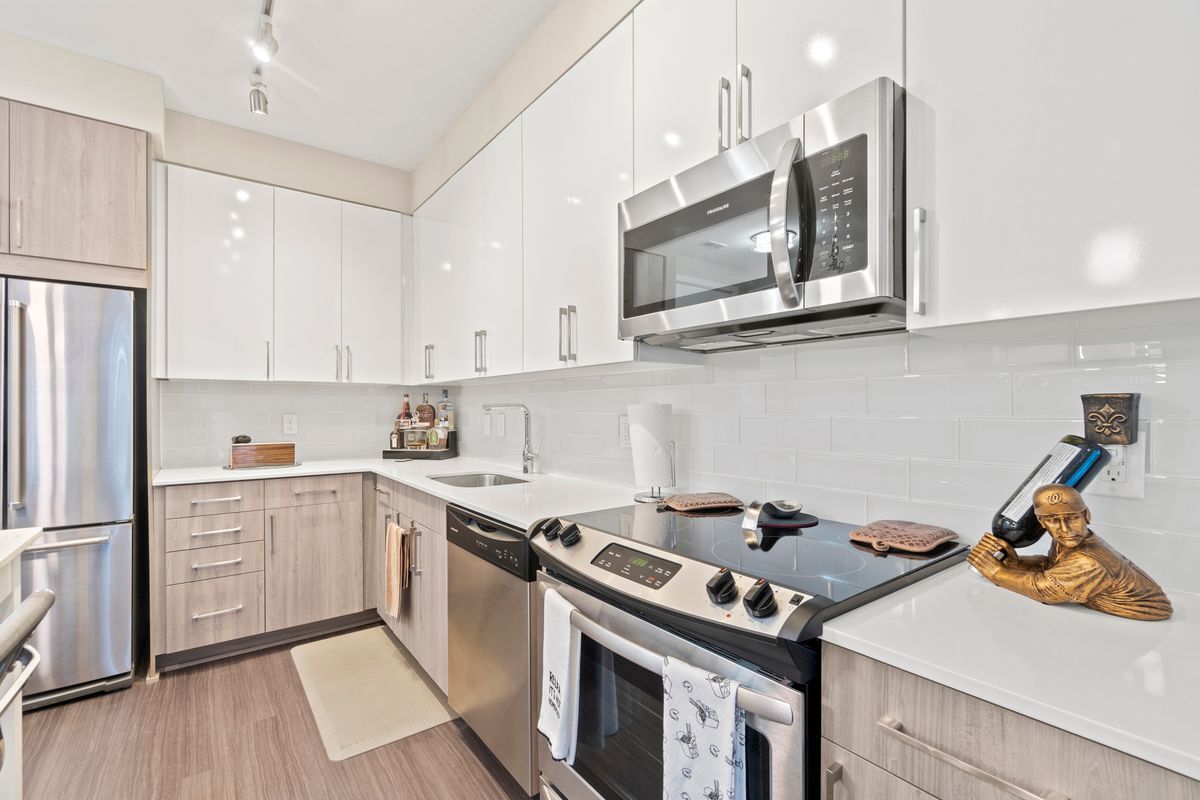 Building Photo - 145 Riverhaven Dr