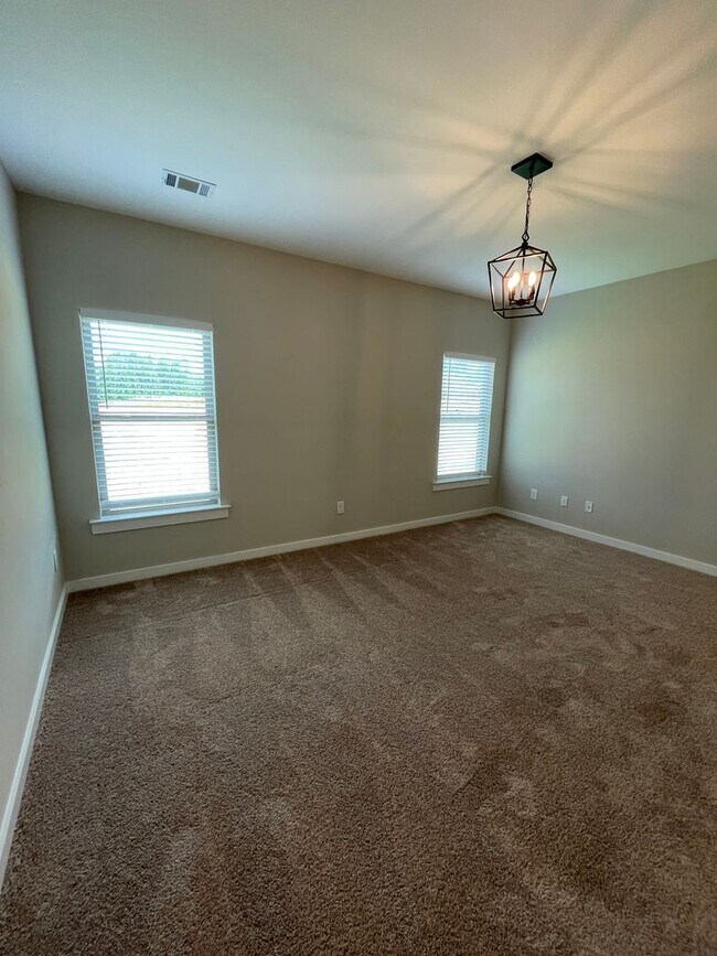 Building Photo - Home for Rent in Tuscaloosa, AL!!! View wi...