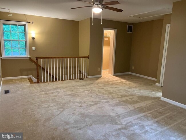 Building Photo - 2046 Greenwich St