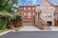Building Photo - 1820 Dorman Ave NE