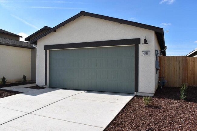 Building Photo - 4543 Iris Ct