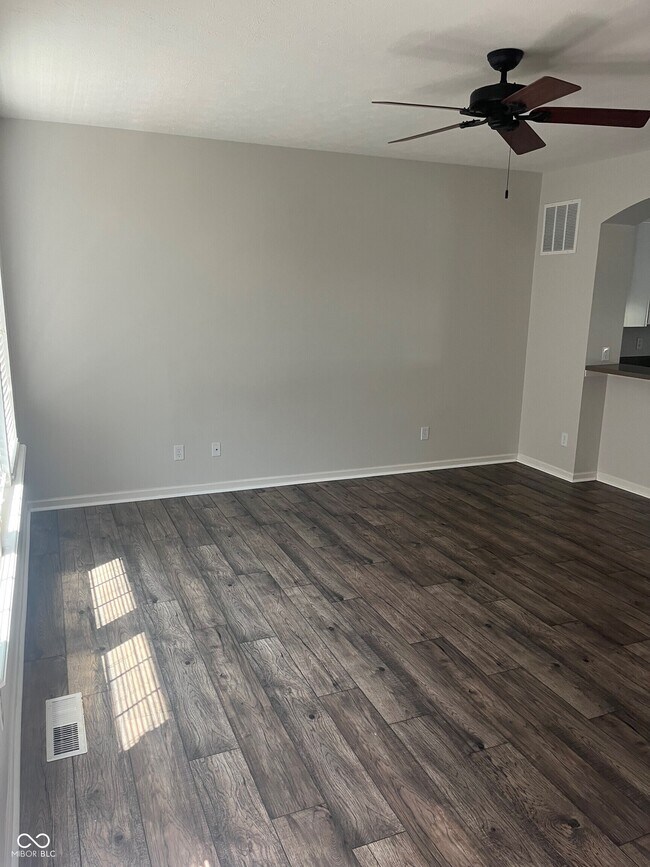 Building Photo - 12721 Tamworth Dr