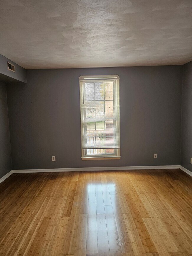 Building Photo - 1210 Stockley Gardens