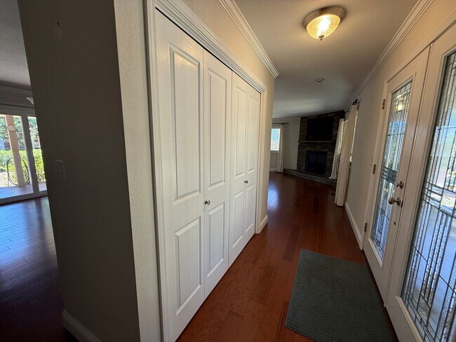 Building Photo - 23799 Woodhaven Pl
