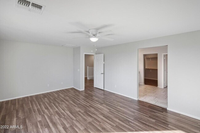 Building Photo - 7135 W Rancho Dr