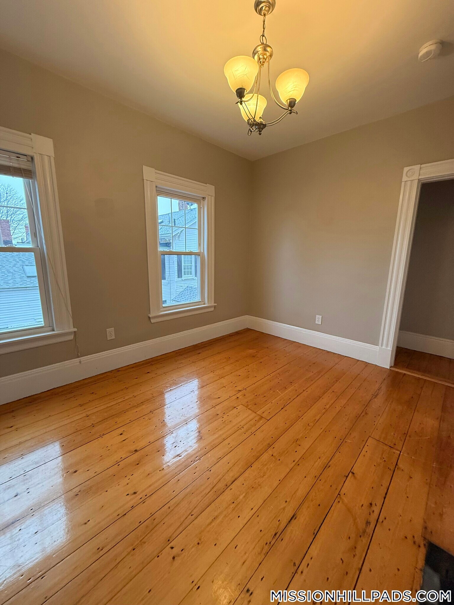 Building Photo - 75 Munroe St